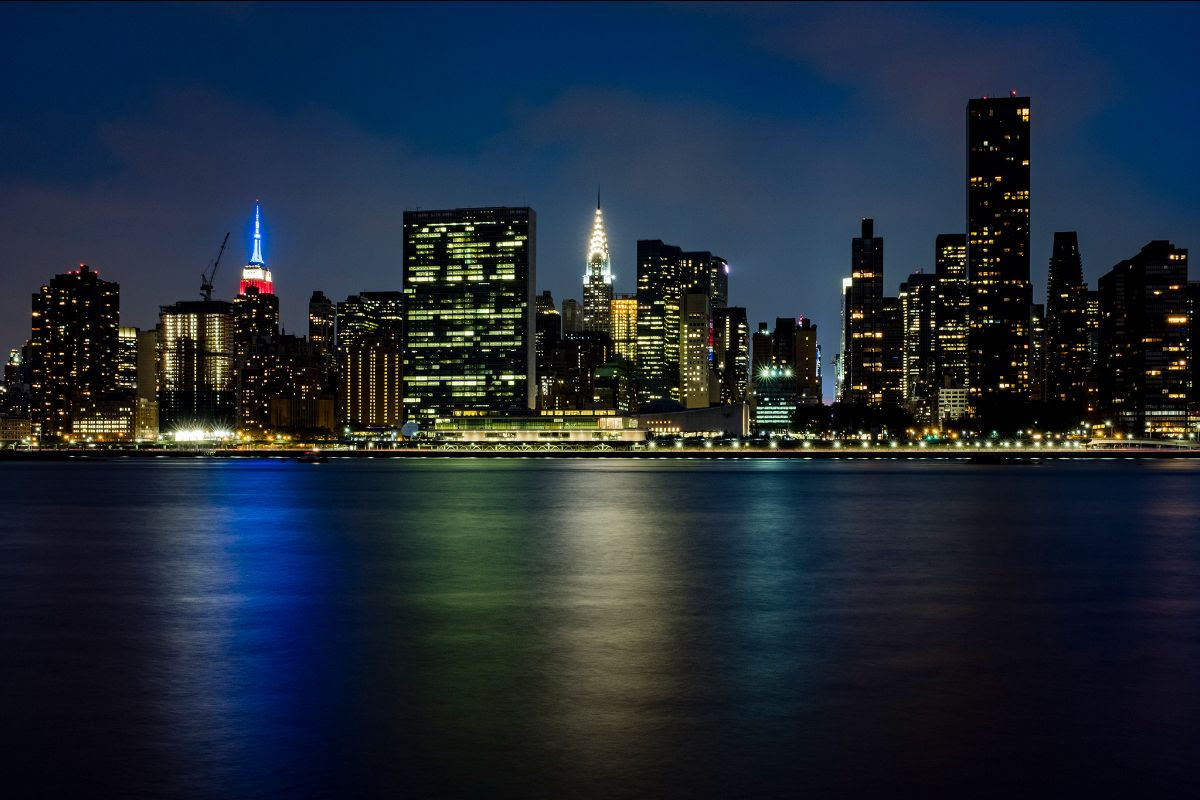 Lights Out legislation aims to make New York City less attractive, and less hazardous, to night-migrating birds by limiting artificial light at night during peak migration. Photo: Getty Images