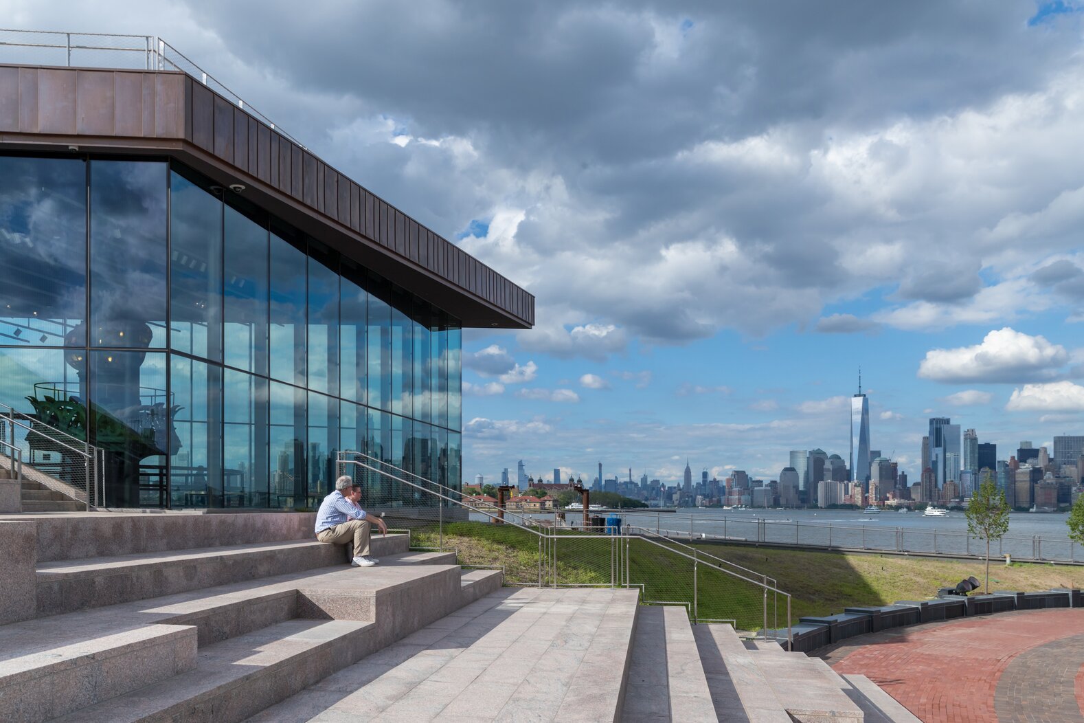The Statue of Liberty Museum, designed by FXCollaborative and completed in 2019, employs low-reflective, insulated glass with an original frit pattern to deter bird collisions. Photo: Iwan Baan, courtesy of FXCollaborative